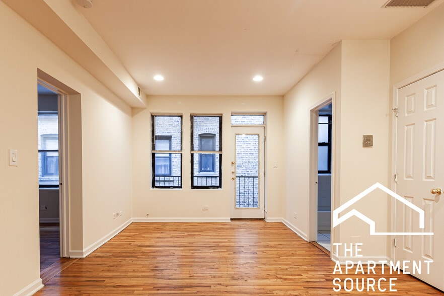 Building Photo - 931 W Dakin St