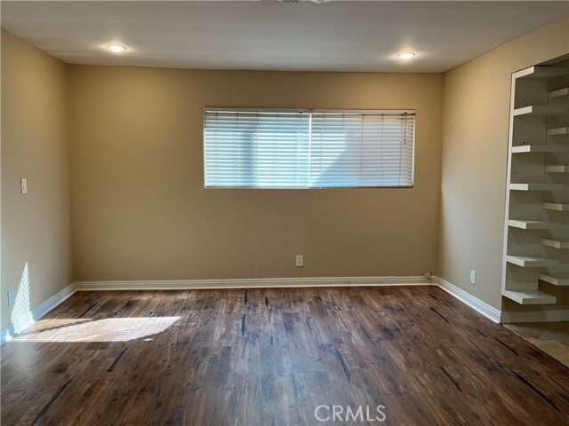 Building Photo - 135 Flower St