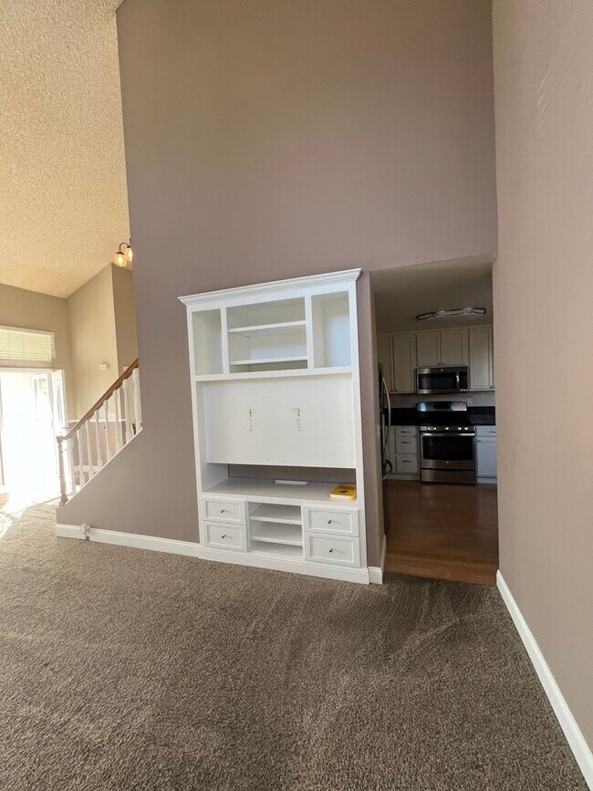 Building Photo - SPARKS VISTAS - BEASLEY / SKY RANCH / REED