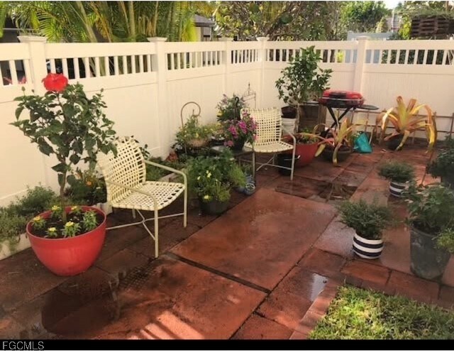 Building Photo - 4293 Island Cir