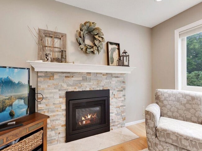 Building Photo - Spacious Like-New 2-Story with Office, Fireplace, Sunroom, Gourmet Kitchen & More!