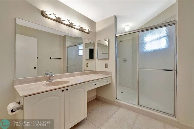 Building Photo - 6715 Via Regina