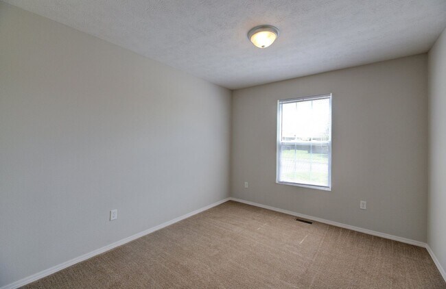 Building Photo - 3 Bedroom in Republic!