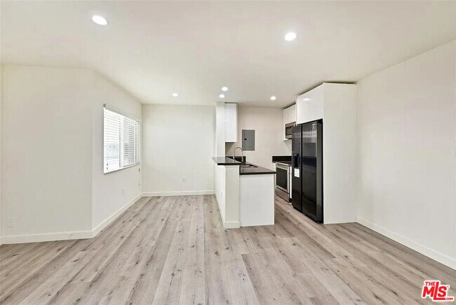 Building Photo - 5529 Bonner Ave