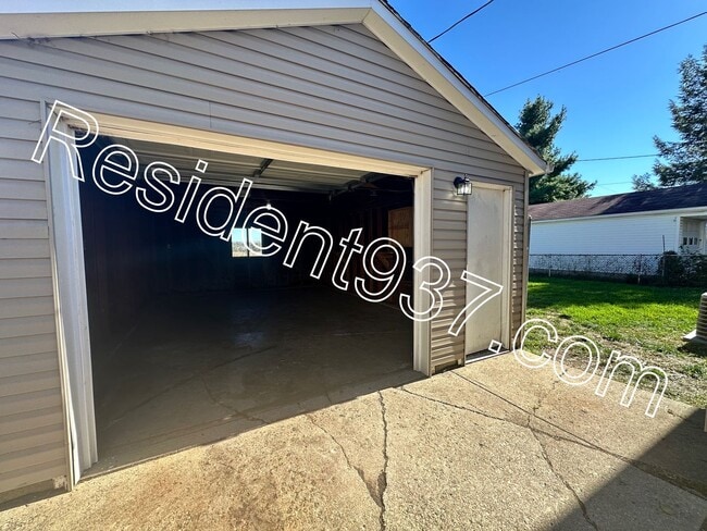 Building Photo - Cozy 3 Bed 1 bath home