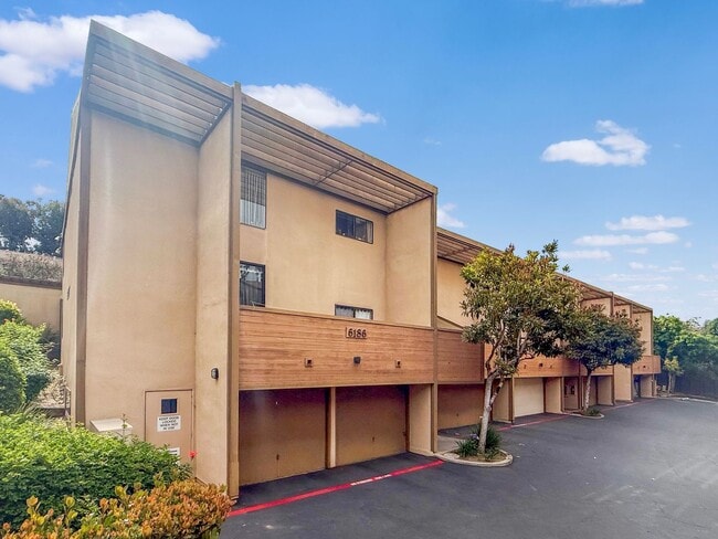 Building Photo - Stunning 2 bed/1.5 bath condo in the desir...