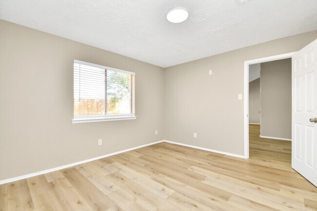 Building Photo - 10023 King Ranch Ln