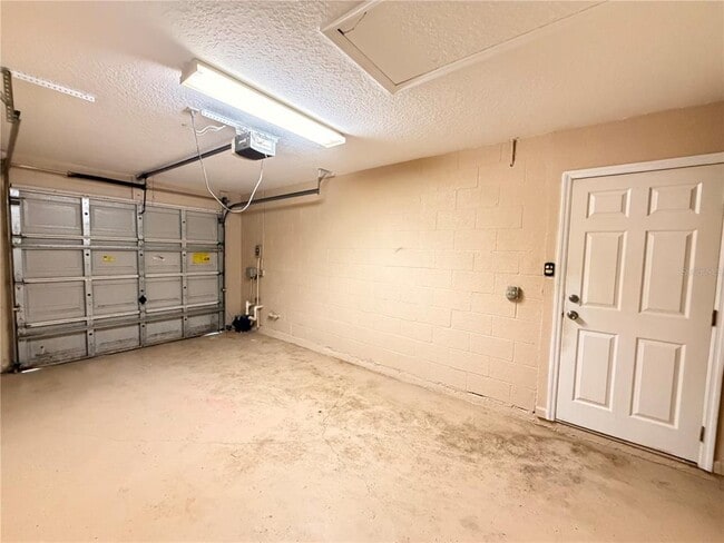 Building Photo - 24 Ryall Ln