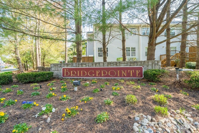 Building Photo - 1 Bridge Pointe Dr