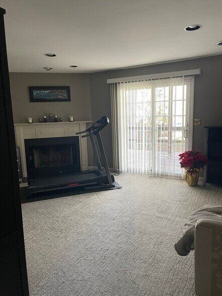 Building Photo - 2039-I Raleigh Rd