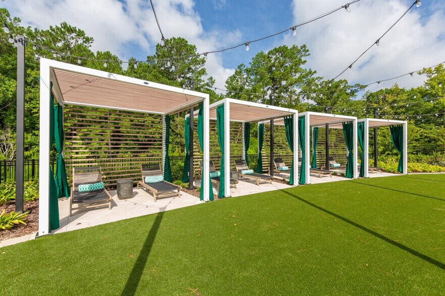 Building Photo - 11830 Buckfield Cir