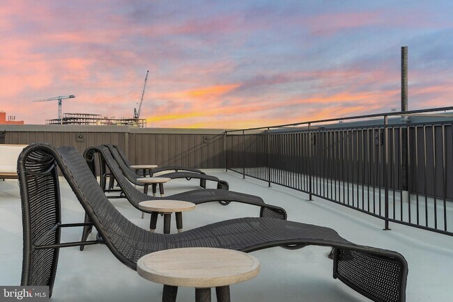 Building Photo - 1555 Ridge Ave