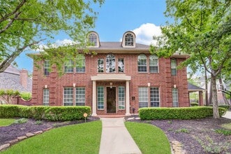 Building Photo - 11 E Wedgemere Cir