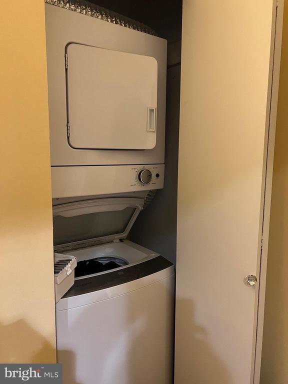 Building Photo - 153 N 3rd St