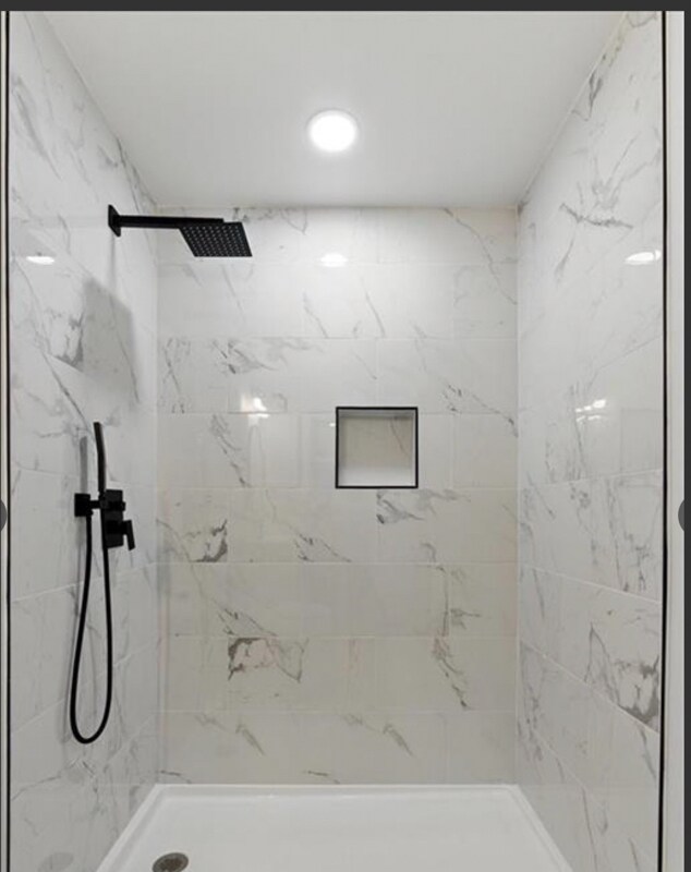 Building Photo - 4274 Pineview Dr