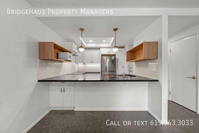 Building Photo - 8360 Via Sonoma