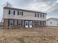 Building Photo - 1323 N Shackleford Rd