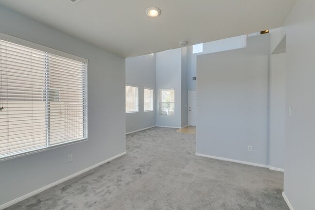 Building Photo - Bright & Spacious Home with Open Layout and Prime Location