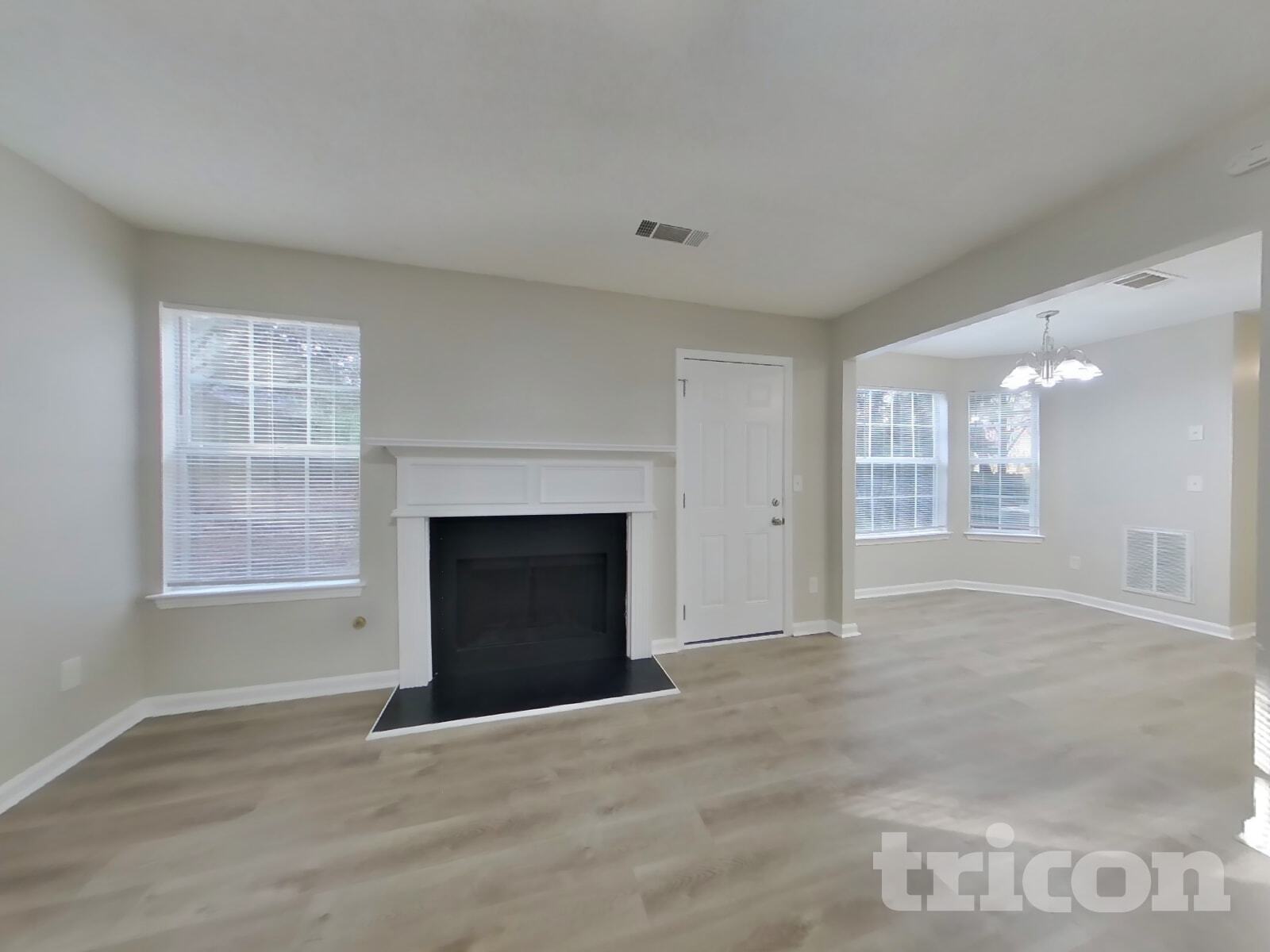 Building Photo - 5431 Sapphire Cir