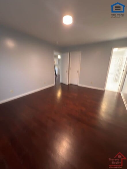 Building Photo - 1155 Carol Ln