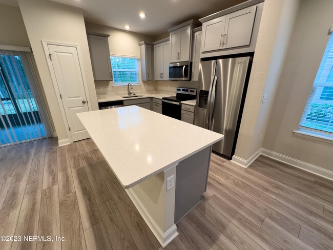 Building Photo - 12017 Calvesta St