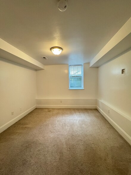 Building Photo - 157 M St