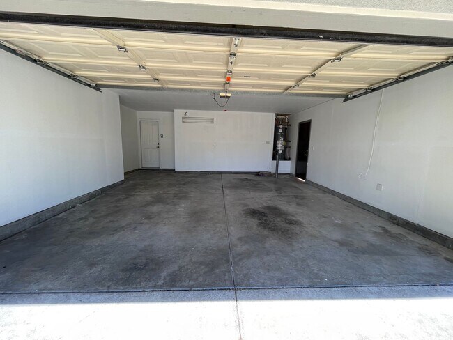 Building Photo - 7915 Jacinto Rd