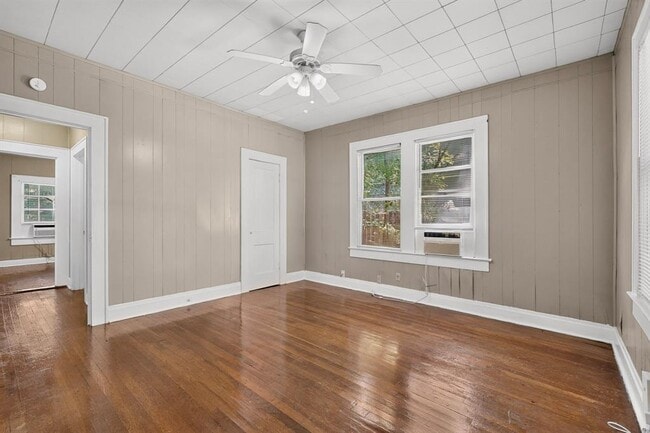 Building Photo - 4211 Avenue B