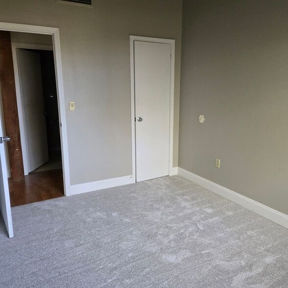 Building Photo - 335 Cypress, 4J