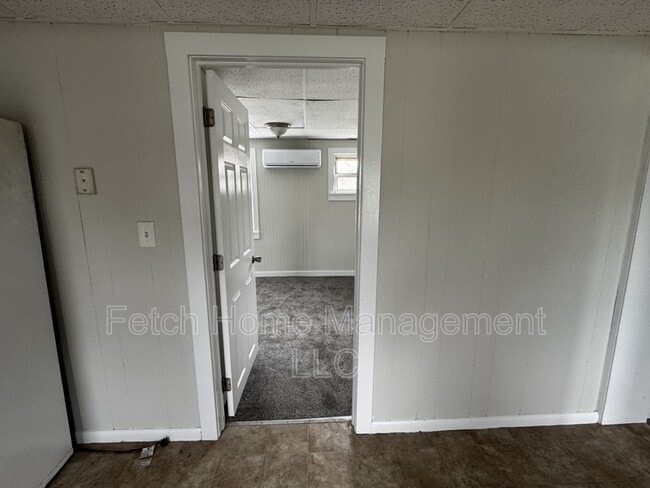 Building Photo - 10669 Jonestown Rd