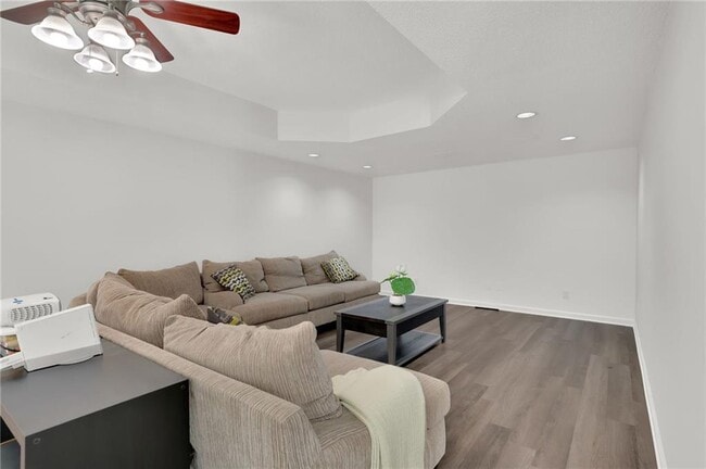 Building Photo - 520 Ruby Forest Pkwy