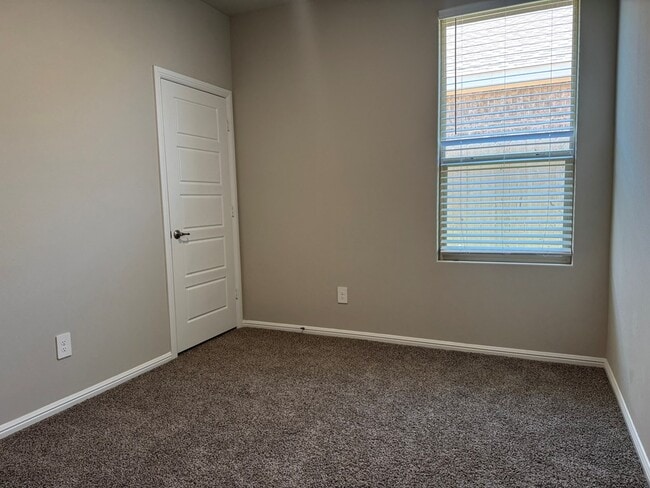 Building Photo - 6211 Globe Life Ct