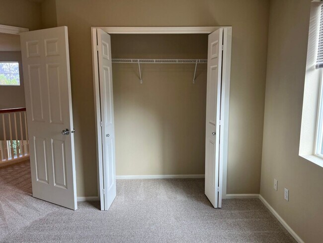 Building Photo - 3bd/2.5ba Snoqualmie Home