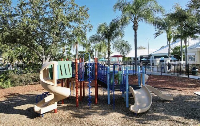 Building Photo - 8103 Coconut Palm Way