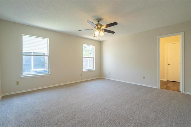Building Photo - 2507 Meadowview Dr