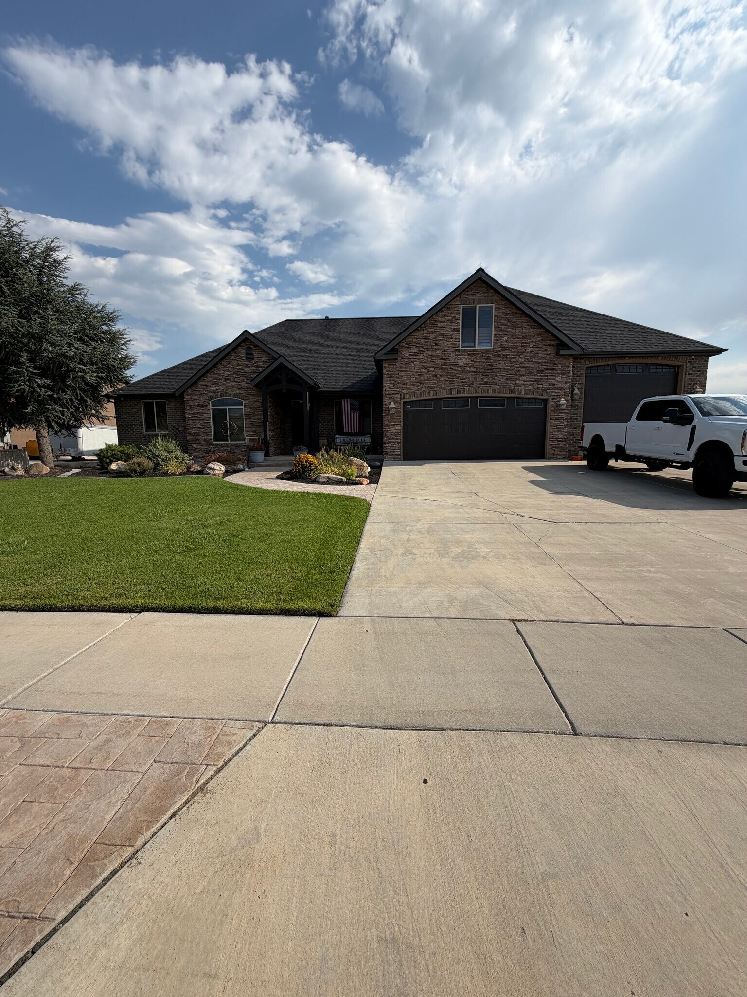 Building Photo - 74 E 920 S