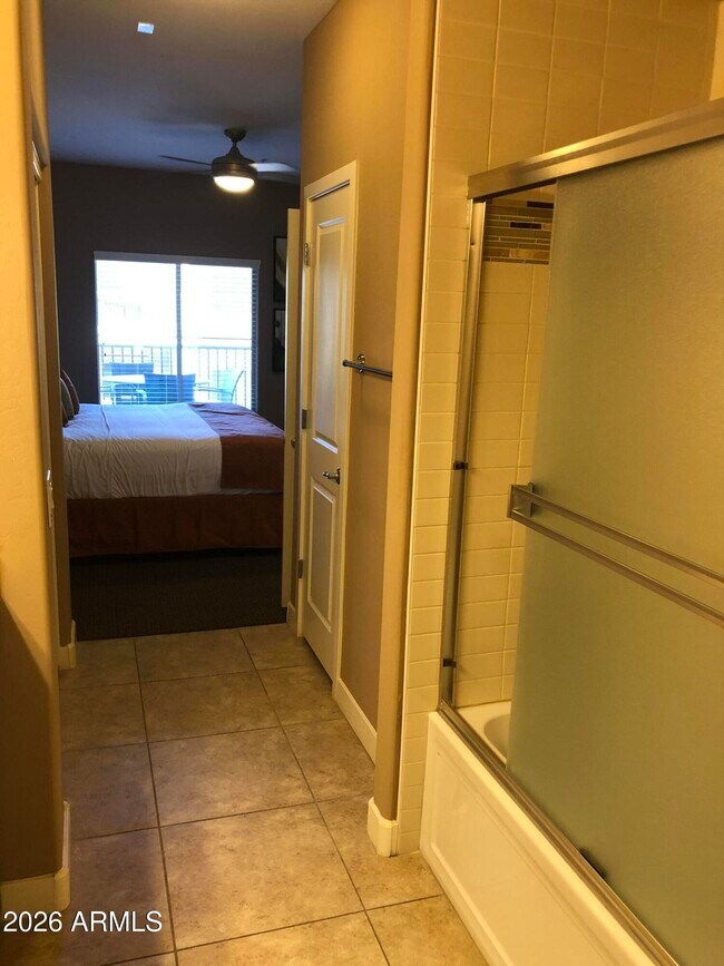 Building Photo - 5450 E Deer Valley Dr