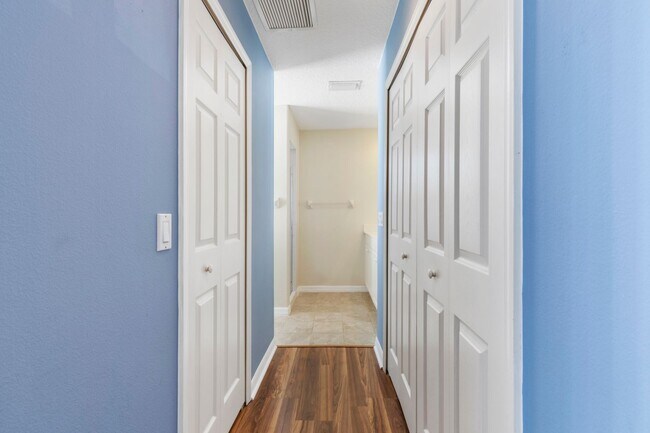 Building Photo - Charming Renovated 4BR/3BA Single Family Home