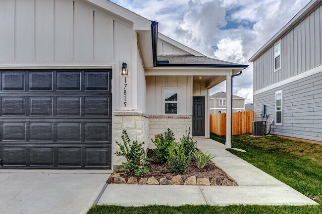 Building Photo - 17815 Fox Nut Ln