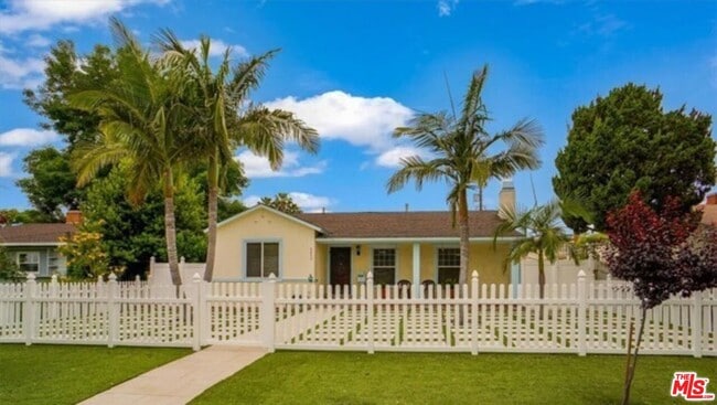 Primary Photo - 6453 Montgomery Ave