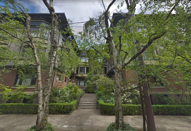 Primary Photo - 318 10th Ave E