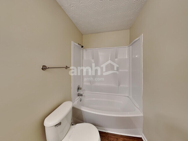 Building Photo - 204 Rankin Cir