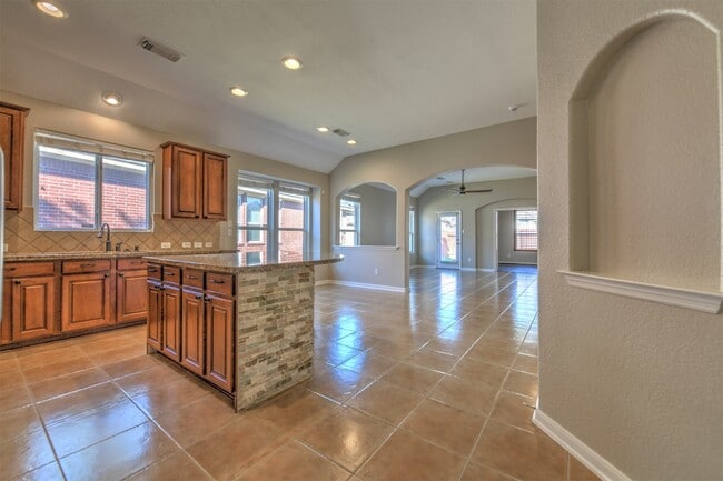Building Photo - 17106 Tupelo Garden Cir