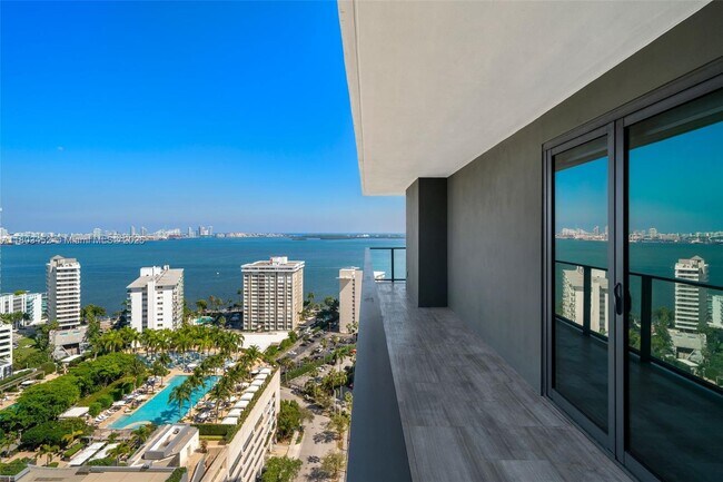 Building Photo - 1451 Brickell Ave