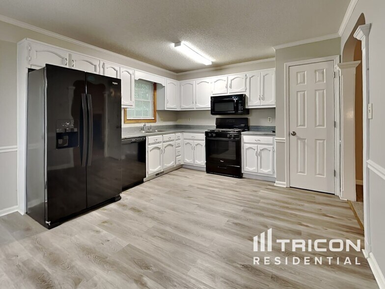 Building Photo - 2709 Owens Dr