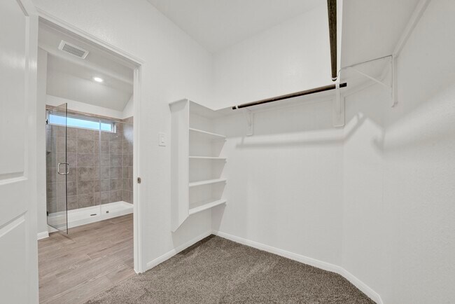 Building Photo - 5814 Linda Cv Ln