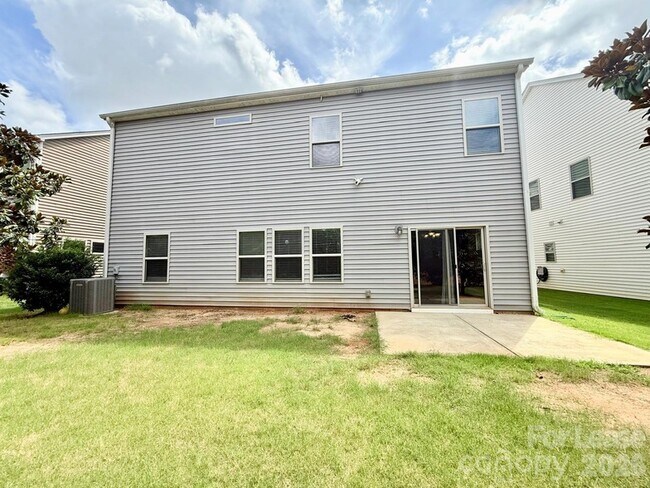 Building Photo - 3092 Cedric Ct
