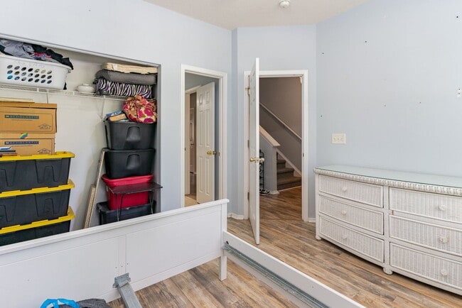 Building Photo - BEAUTIFUL - Lakefront Living – 3BR/3BA Tow...