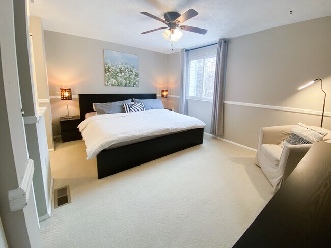 Building Photo - 13957 Palmer House Way