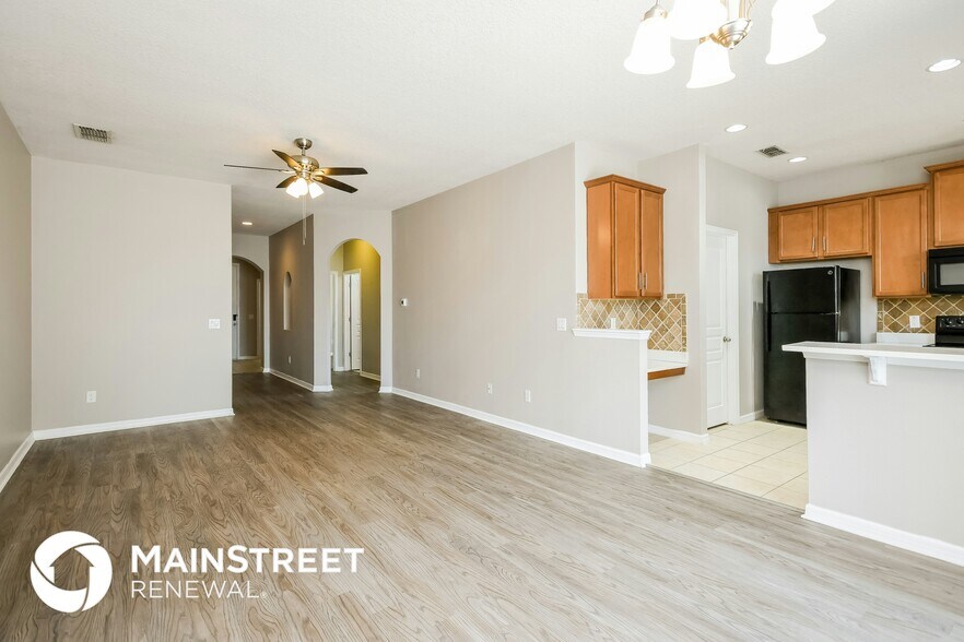 Building Photo - 4632 Doral Park Ave